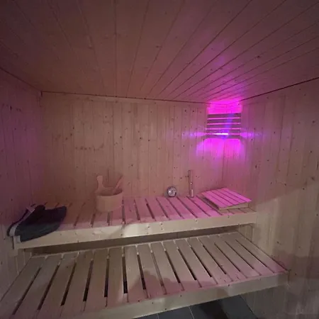 Prázdninový dům Renoviertes Haus In Mit Terrasse Und Sauna By Interhome *